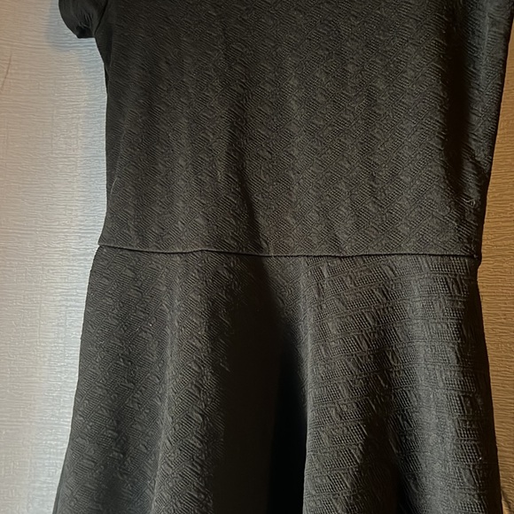 Scoop Neck Dress - Picture 2 of 3